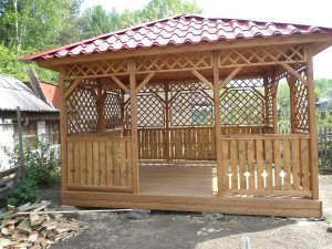 Новые идеи садовых беседок