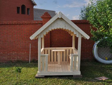 Деревянная детская беседка