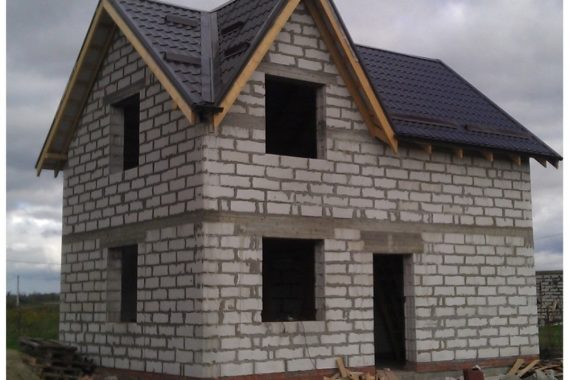 Строительству кризис не мешает, говорят эксперты