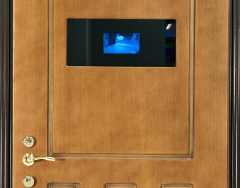 Достоинства металлических дверей с видеодомофоном