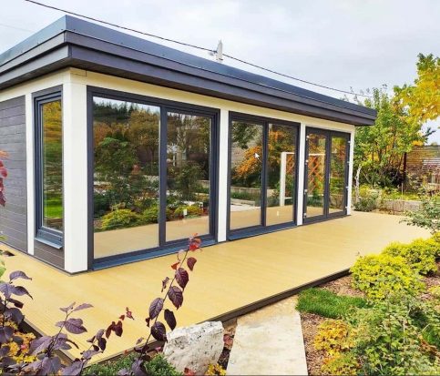 Беседка закрытая с остеклением 2611 Беседка закрытая с остеклением 2611